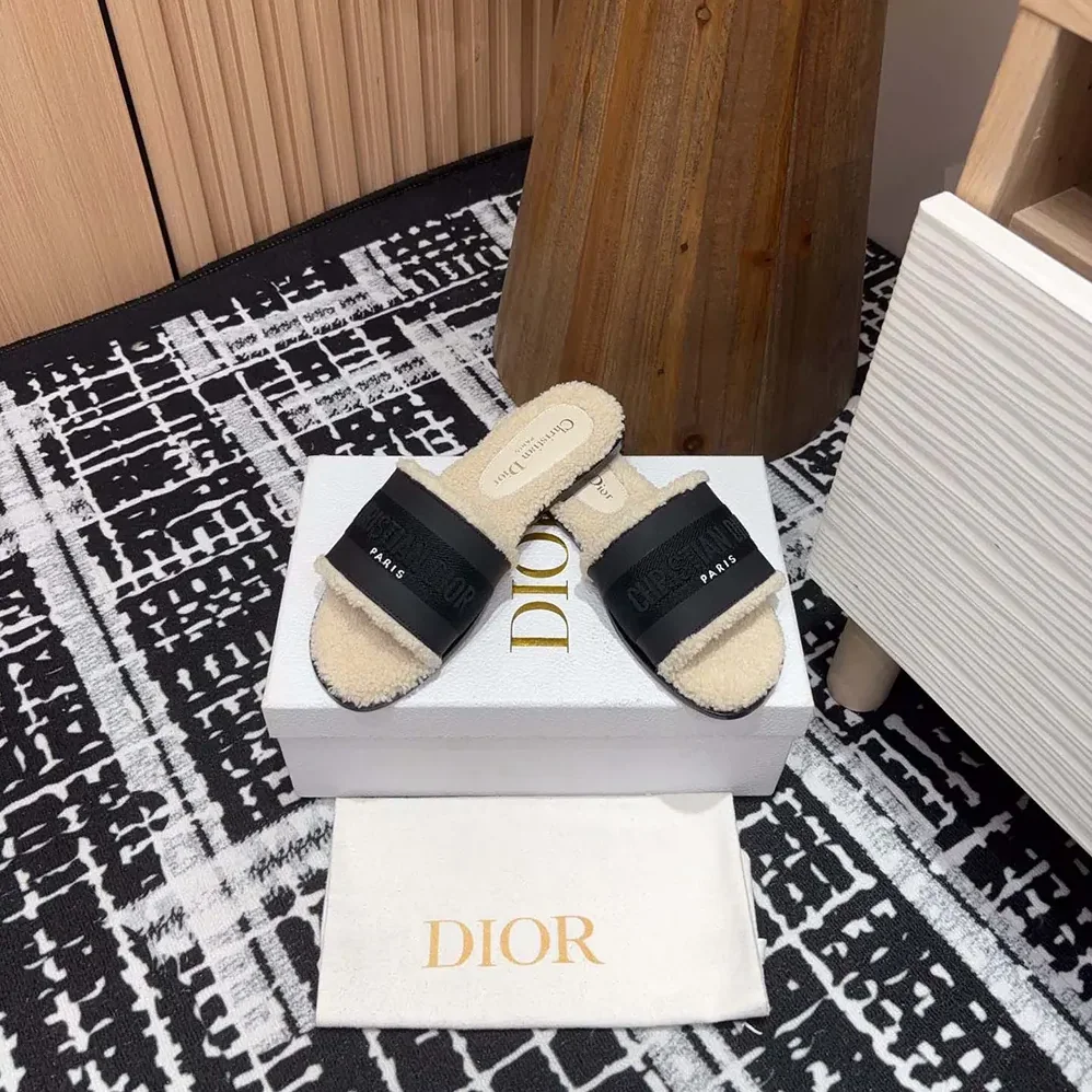 Dior Dway Slide Black Calfskin and Embroidered Cotton for Women Dior Dway Slide Black Calfskin and Embroidered Cotton for Women