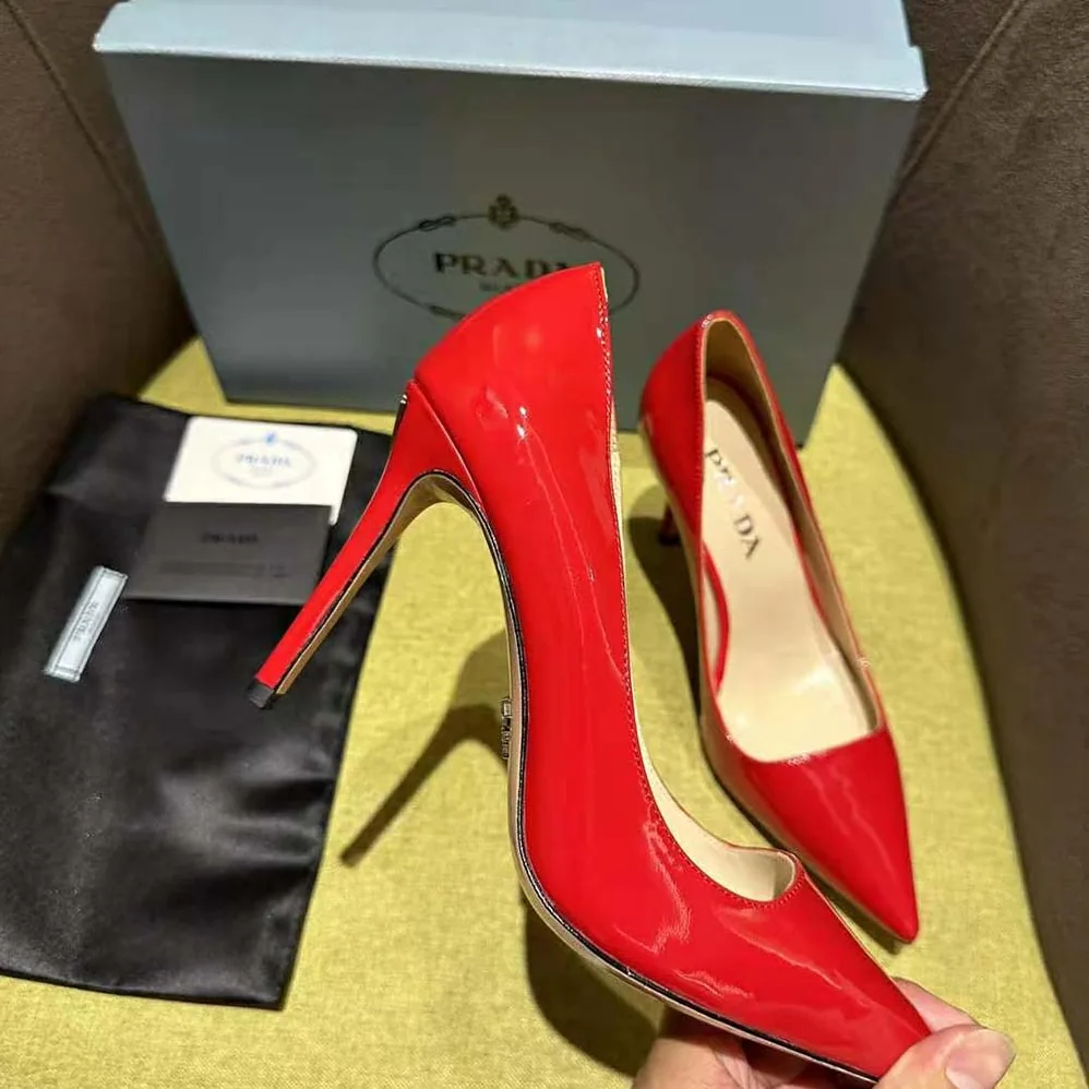 Prada Patent Leather Pumps for Women in Red Prada Patent Leather Pumps for Women in Red