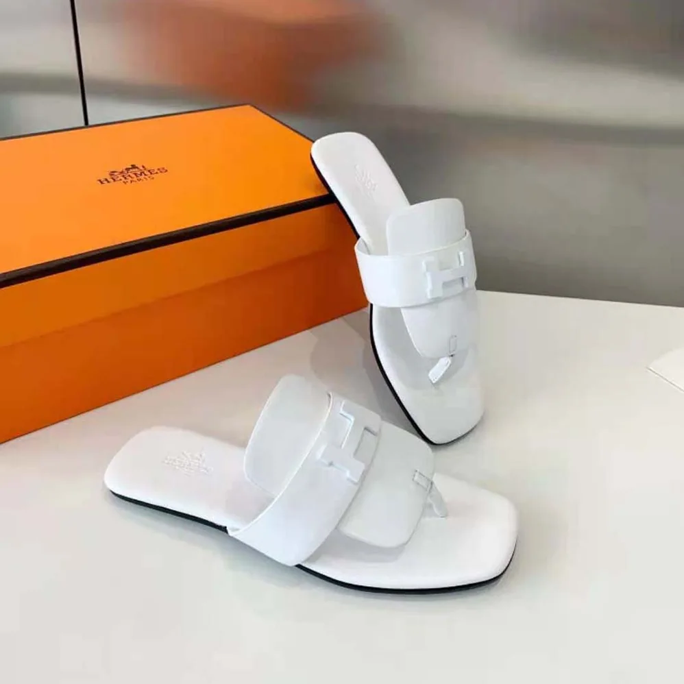 Hermes Galerie Sandal in Calfskin for Women in White