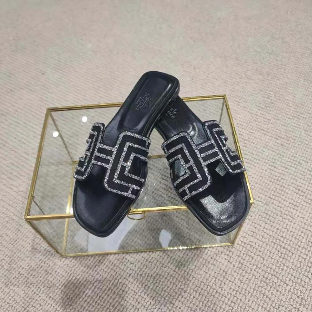 Hermes Oran Sandal in Suede Goatskin for Women in Black