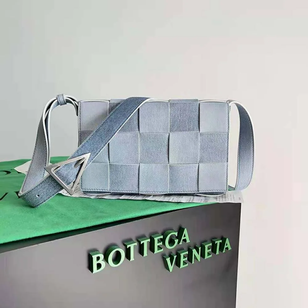Bottega Veneta Cassette Medium Intreccio Denim for Women in Effect Leather Crossbody Bag