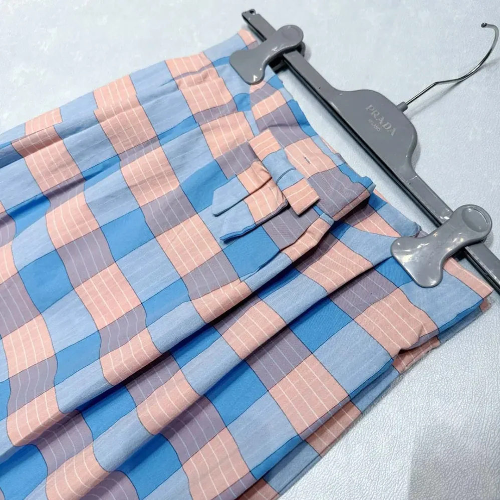 Prada Checked Poplin Midi for Women in skirt Prada Checked Poplin Midi for Women in skirt