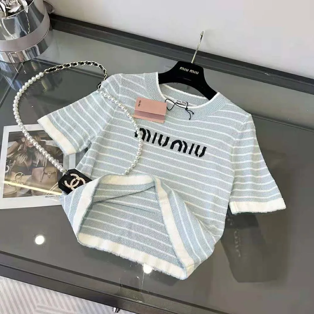 Miu Miu Bouclé Cotton Crew for Women in Neck Sweater Miu Miu Bouclé Cotton Crew for Women in Neck Sweater