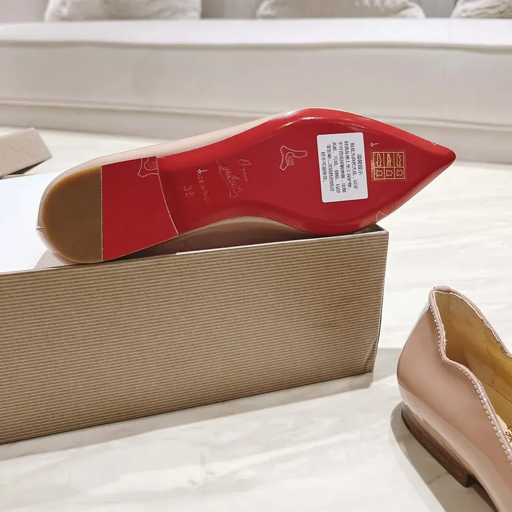 Christian Louboutin Hot Chickita Ballerinas Patent Calf Leather for Women in Sandy Christian Louboutin Hot Chickita Ballerinas Patent Calf Leather for Women in Sandy