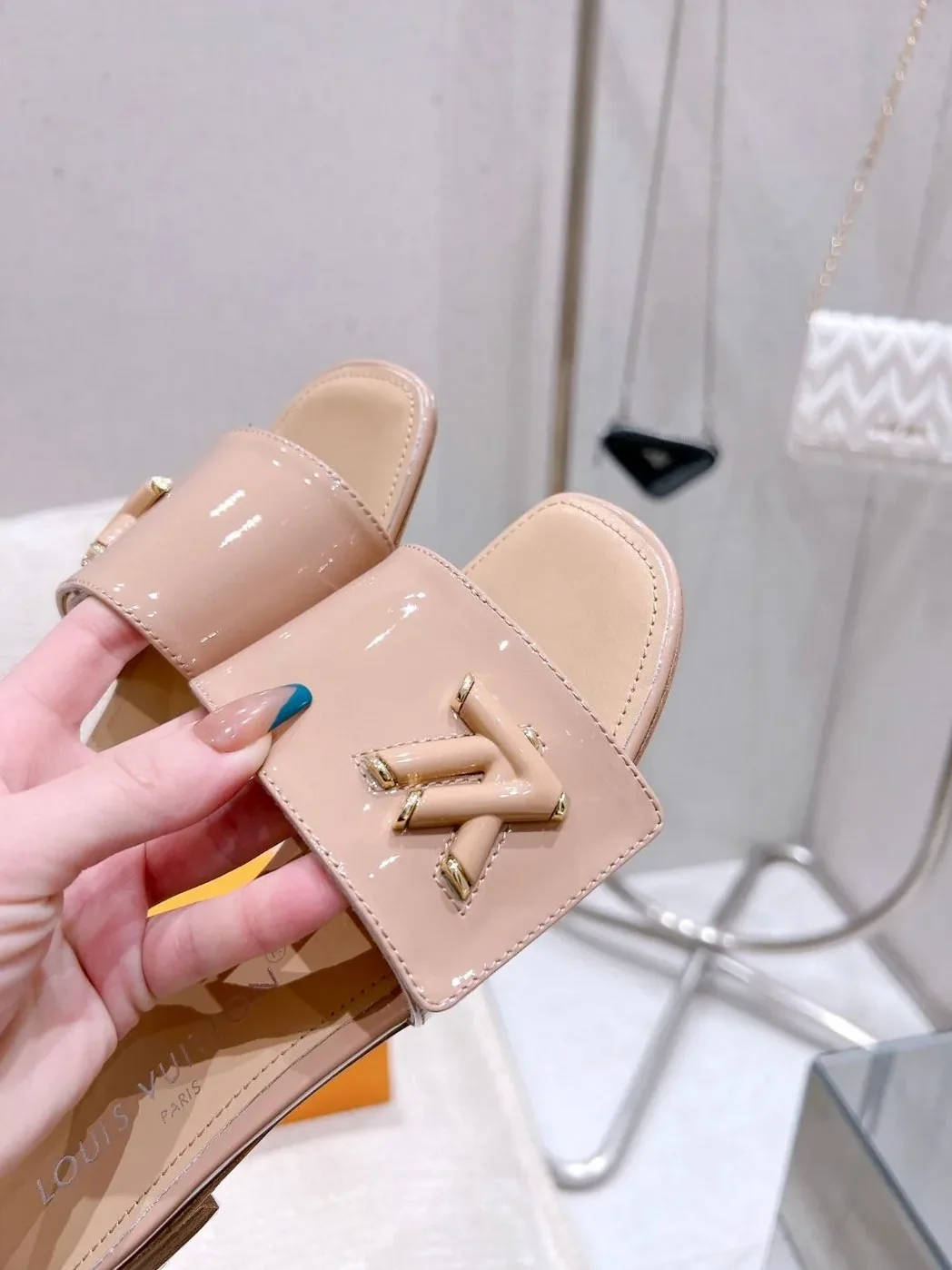 Louis Vuitton Shake Flat Mule Beige Louis Vuitton Shake Flat Mule Beige