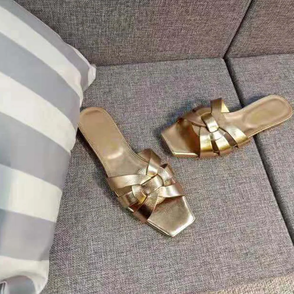 Saint Laurent YSL Tribute Flat Sandals Metallic Leather for Women in Gold Saint Laurent YSL Tribute Flat Sandals Metallic Leather for Women in Gold