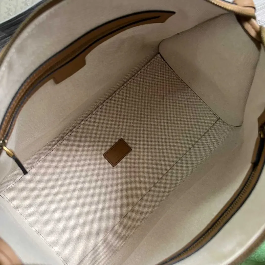 Gucci Double G-Detailed Smooth Medium Handbag Brown / Gucci Double G-Detailed Smooth Medium Handbag Brown /