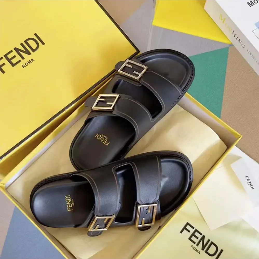 Fendi Feel Black Leather Slides for Unisex