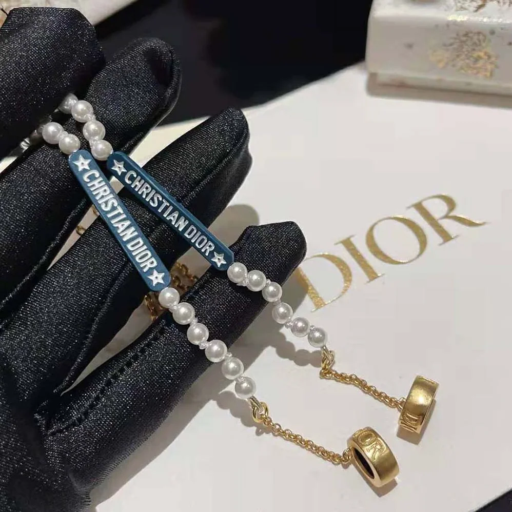 Dior D-Vibe Necklace for Headphones Gold for Women in Finish Metal Dior D-Vibe Necklace for Headphones Gold for Women in Finish Metal