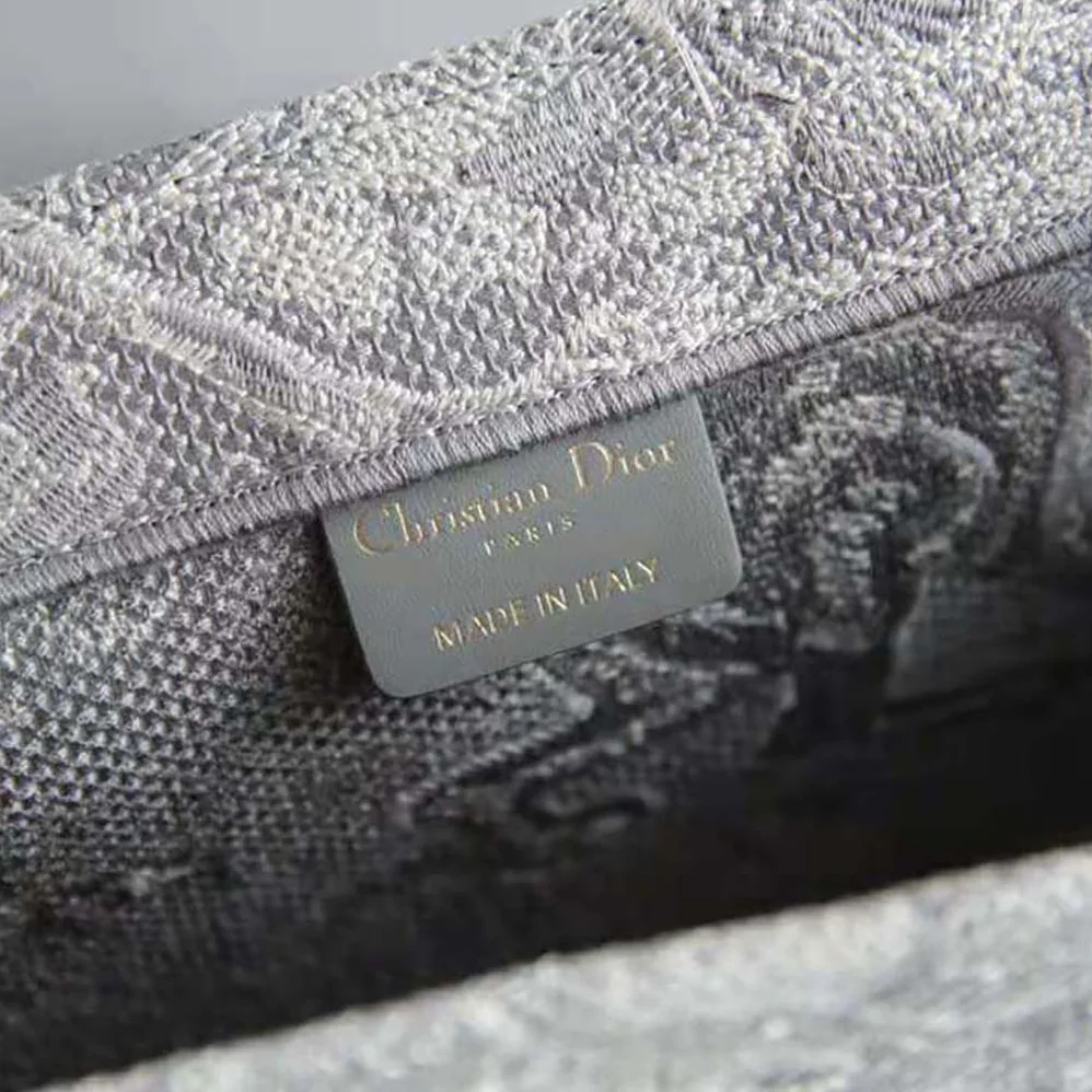 Dior Dior Book Tote Toile DE Jouy Reverse Embroidery for Women in Silver Dior Dior Book Tote Toile DE Jouy Reverse Embroidery for Women in Silver