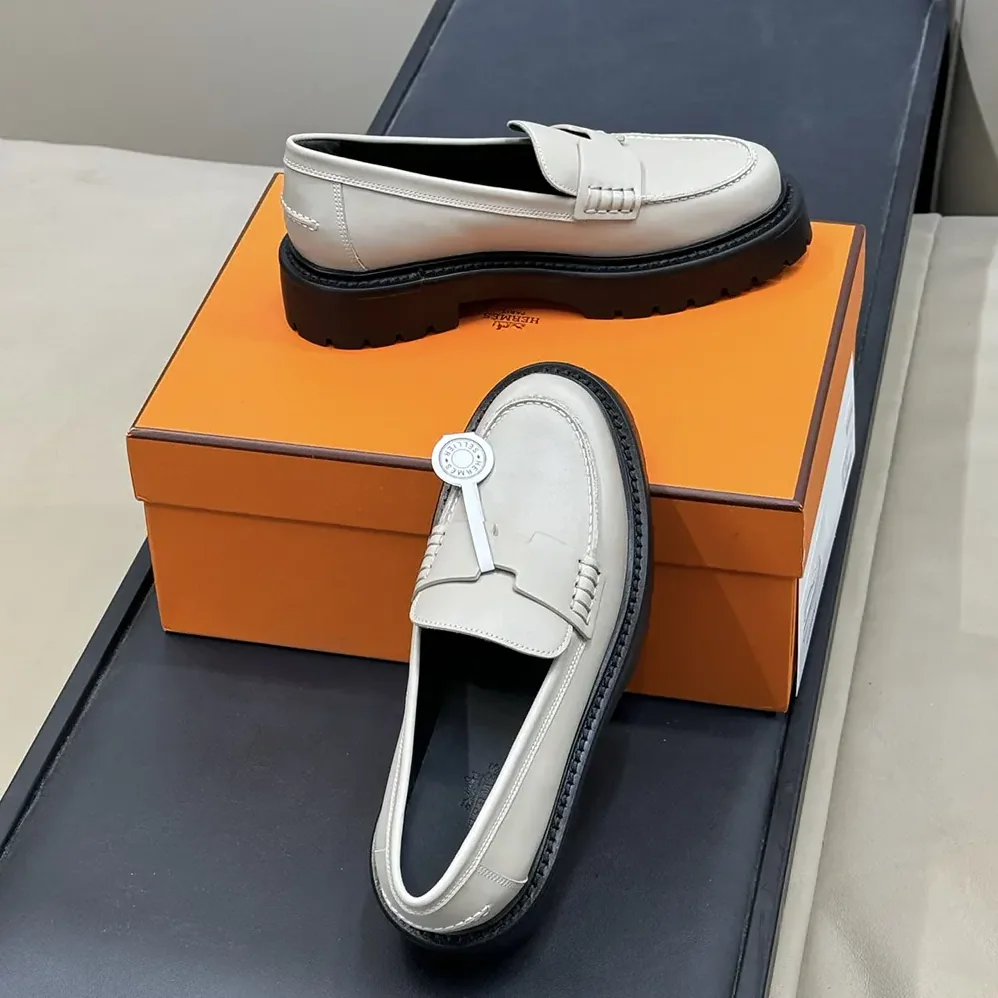 Hermes Klement Loafer in Calfskin for Women in Gray Hermes Klement Loafer in Calfskin for Women in Gray