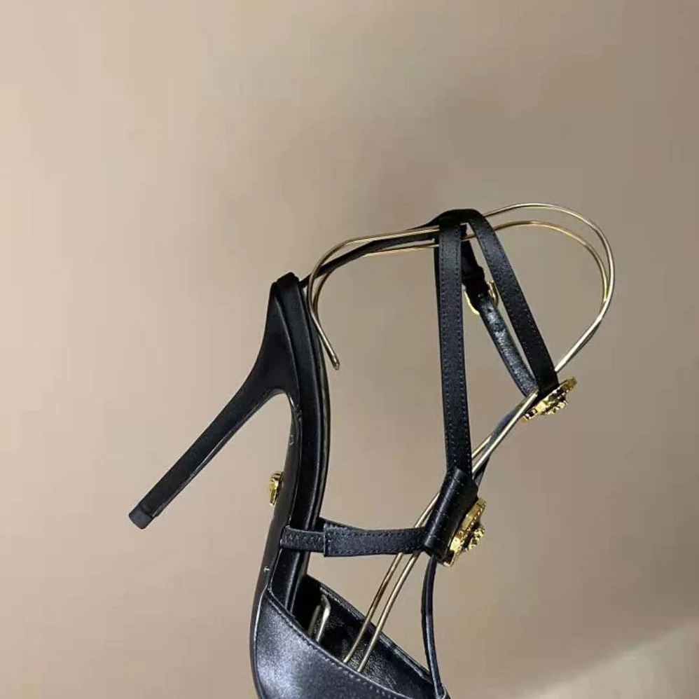 Versace Gianni Ribbon Cage Satin Pumps for Women in Black Versace Gianni Ribbon Cage Satin Pumps for Women in Black
