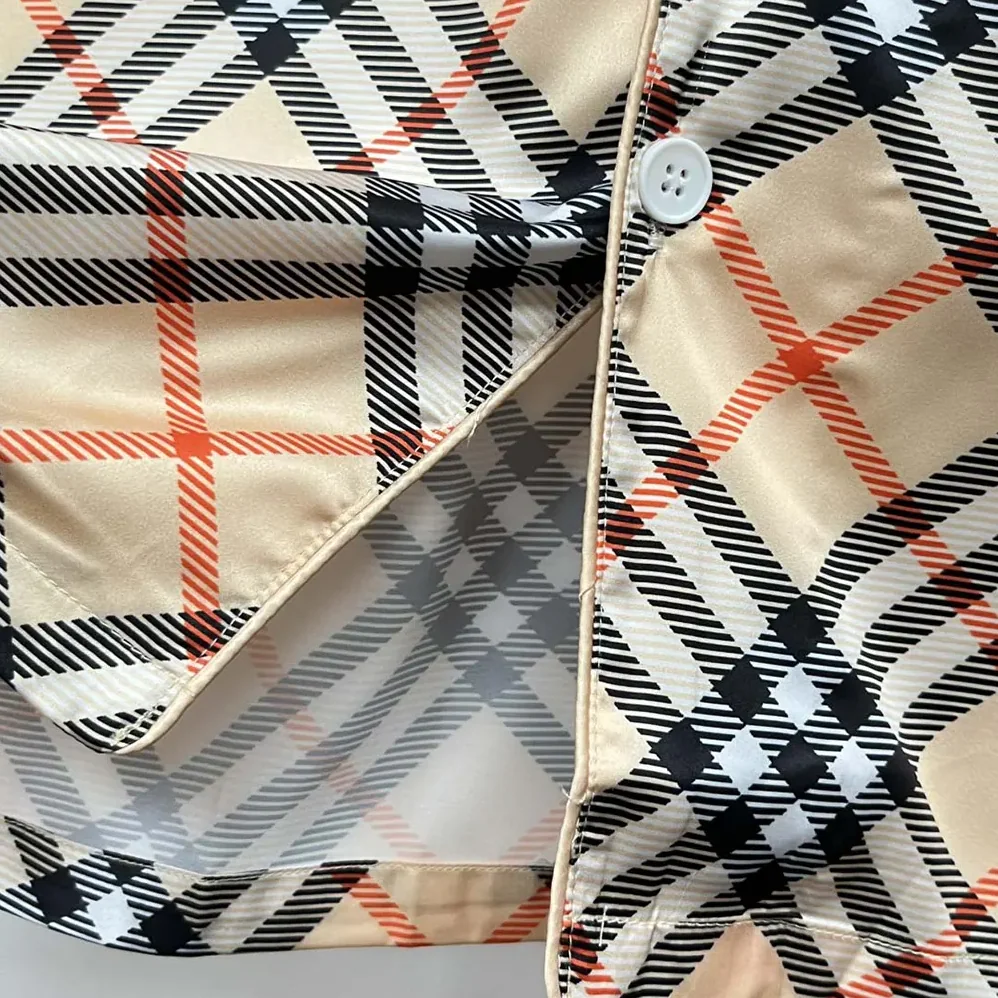 Burberry Check Short for Men in Sleeved Silk Pajama Set