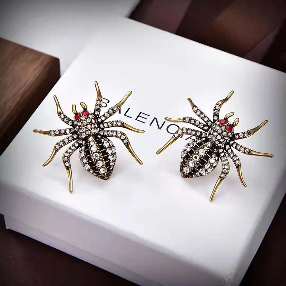Balenciaga Goth Spider Earrings in Grey for Women Balenciaga Goth Spider Earrings in Grey for Women