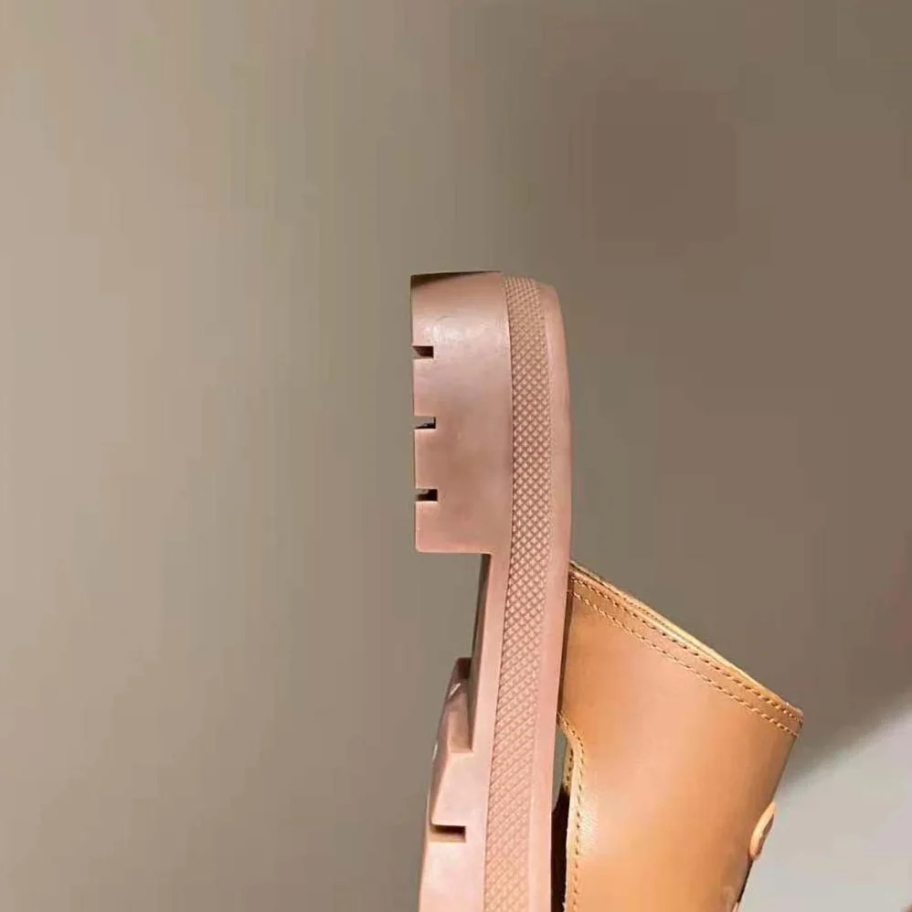 Celine Clea Triomphe Slide in Calfskin & Vegetal Tanning for Women Celine Clea Triomphe Slide in Calfskin & Vegetal Tanning for Women