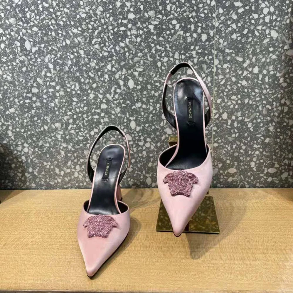 Versace La Medusa Satin Sling-Back Pumps in 105 mm Heel for Women in Pink Versace La Medusa Satin Sling-Back Pumps in 105 mm Heel for Women in Pink