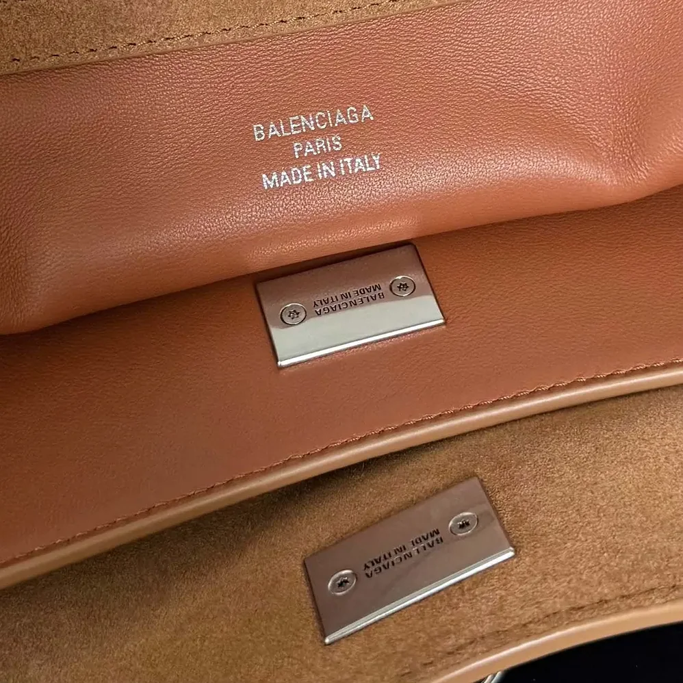 Balenciaga Rodeo Handbag Medium In Camel for Women in Brown Balenciaga Rodeo Handbag Medium In Camel for Women in Brown