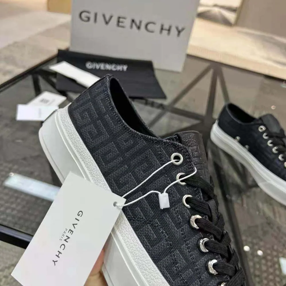 Givenchy Sneakers City in 4G Embroidered Canvas for Unisex in Black