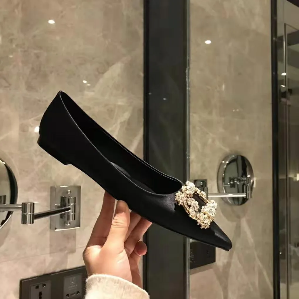 Roger Vivier Flower Strass Buckle Ballerinas Silk Satin for Women in Black