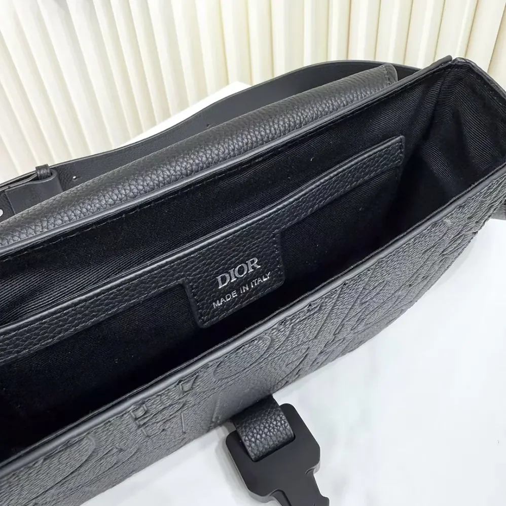Dior Small Saddle Messenger Bag with Flap Black Dior Gravity Leather for Men