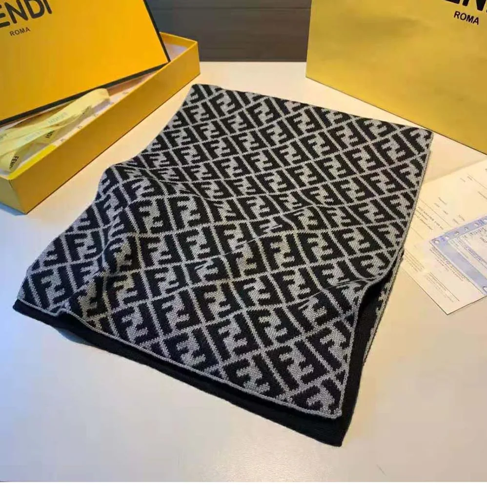 Fendi Multicolor Wool Scarf for Women in Yellow Fendi Multicolor Wool Scarf for Women in Yellow