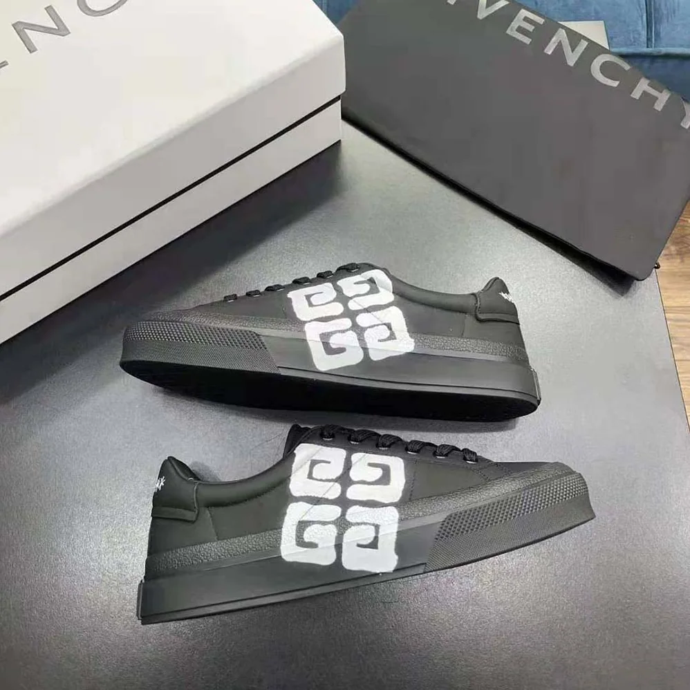 Givenchy Sneakers City Sport in 4g Print Leather for Men in Black