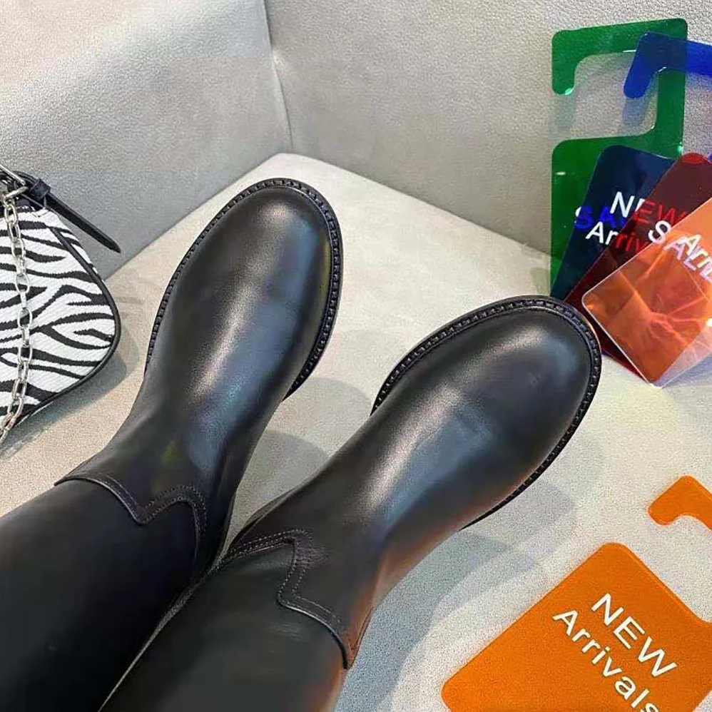 Fendi Karligraphy Black Leather Boots for Women