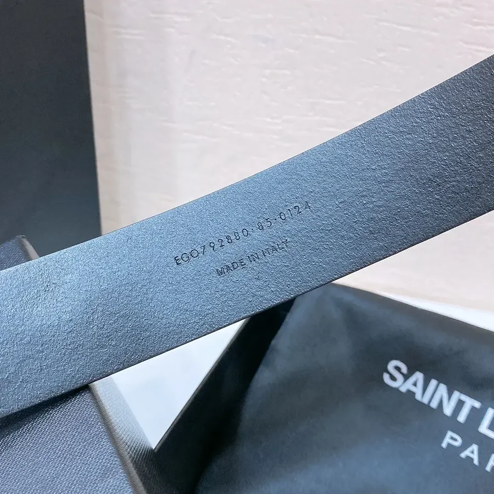 Saint Laurent YSL Motorcycle Belt in Leather for Unisex in Black Saint Laurent YSL Motorcycle Belt in Leather for Unisex in Black