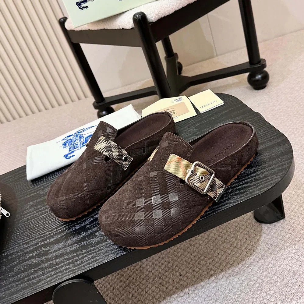 Burberry Check Denim Urchin Clogs for Unisex in Snug Brown Burberry Check Denim Urchin Clogs for Unisex in Snug Brown