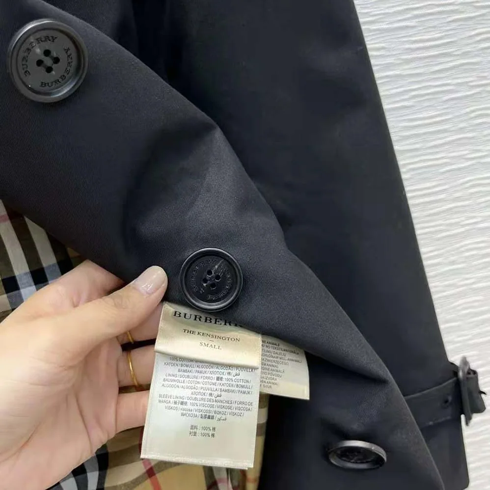 Burberry The Mid-length Chelsea Heritage Trench Coat for Women