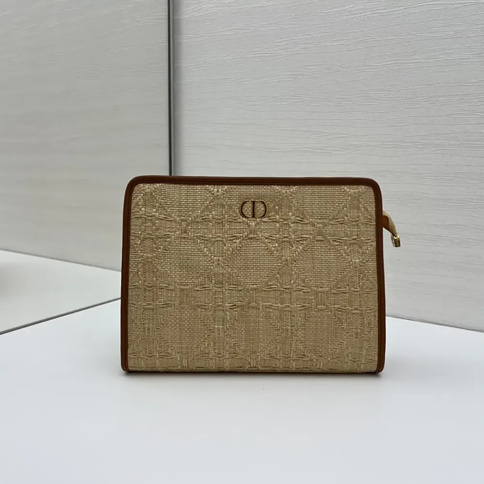 Dior 30 Montaigne Dea Pouch Natural Cannage Raffia for Women Dior 30 Montaigne Dea Pouch Natural Cannage Raffia for Women