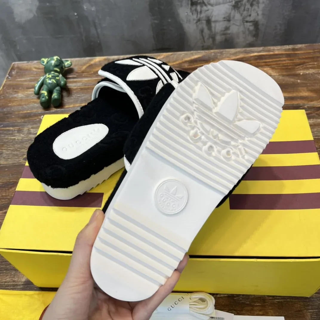 Gucci x Adidas Sandal With Platform And GG Green for Men