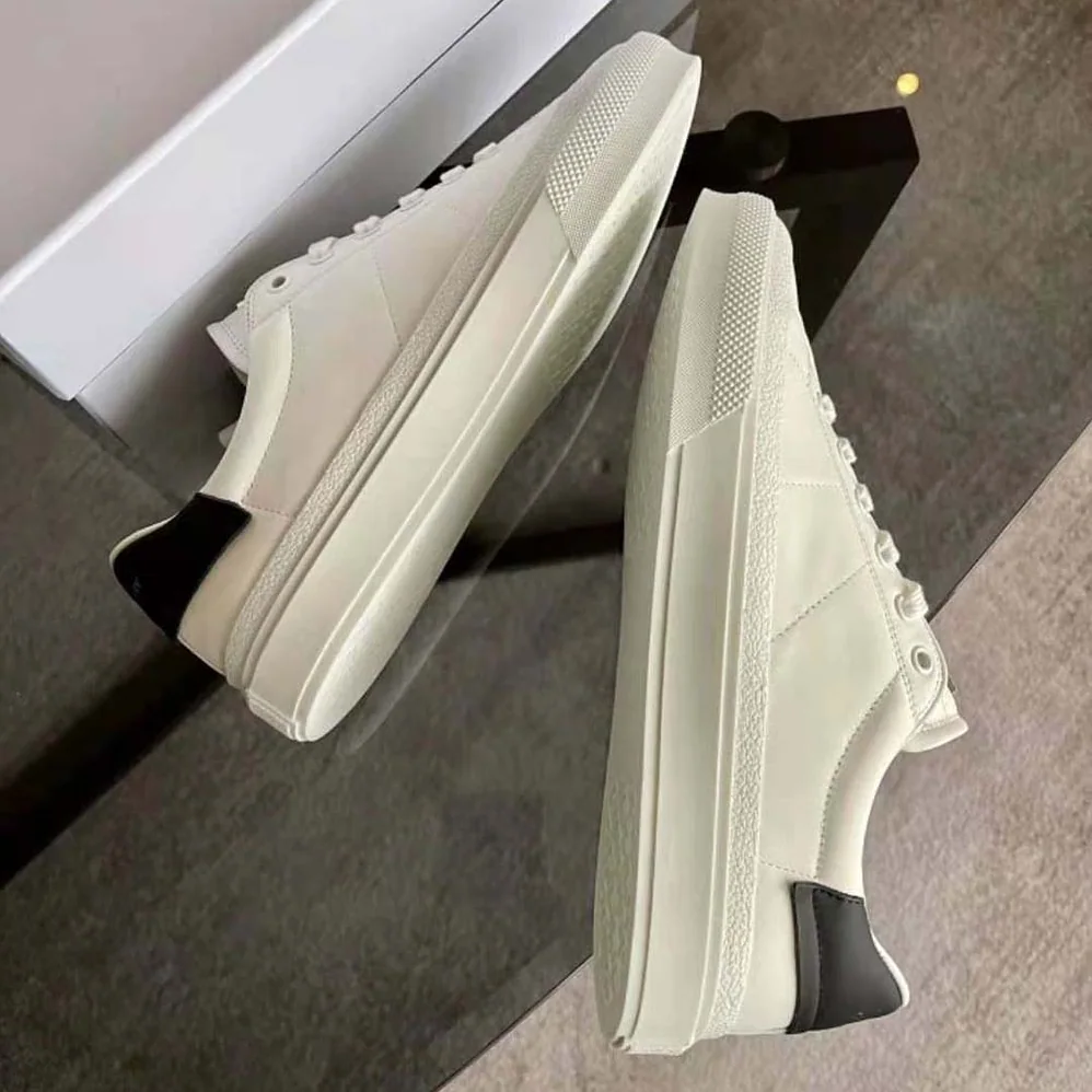 Givenchy Sneakers City Sport in Two Tone Leather for Men in White Givenchy Sneakers City Sport in Two Tone Leather for Men in White
