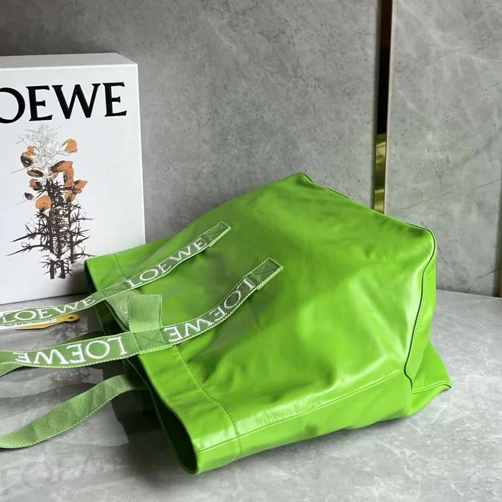 Loewe Fold Shopper in Paper Calfskin for Unisex in Green