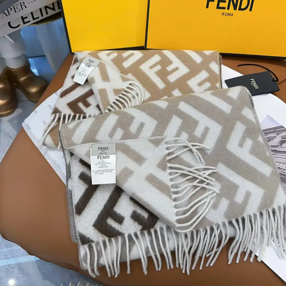 Fendi FF Scarf Beige Wool and Cashmere Scarf for Unisex Fendi FF Scarf Beige Wool and Cashmere Scarf for Unisex