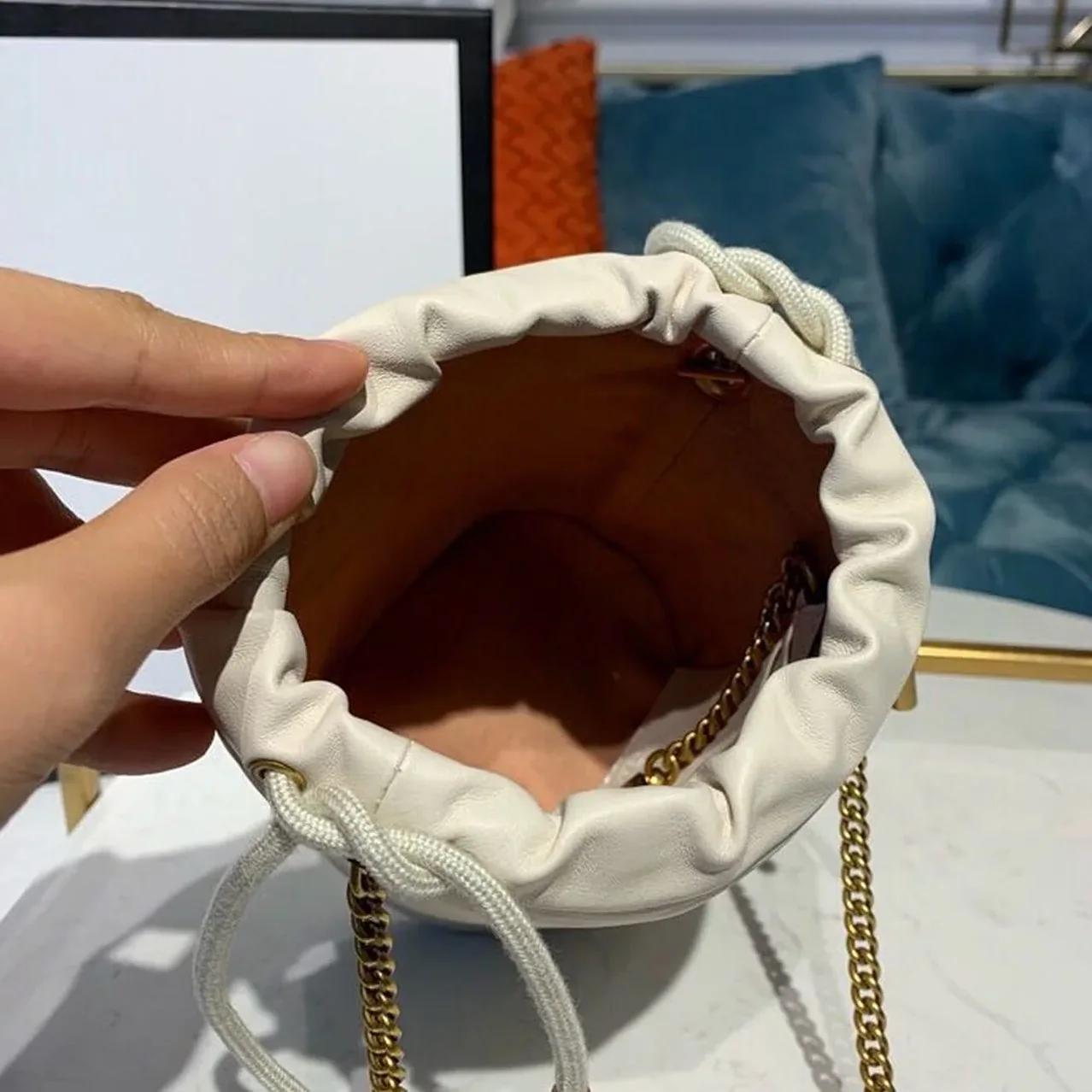 Gucci GG Marmont Mini Bucket Bag White Matelassé Chevron /