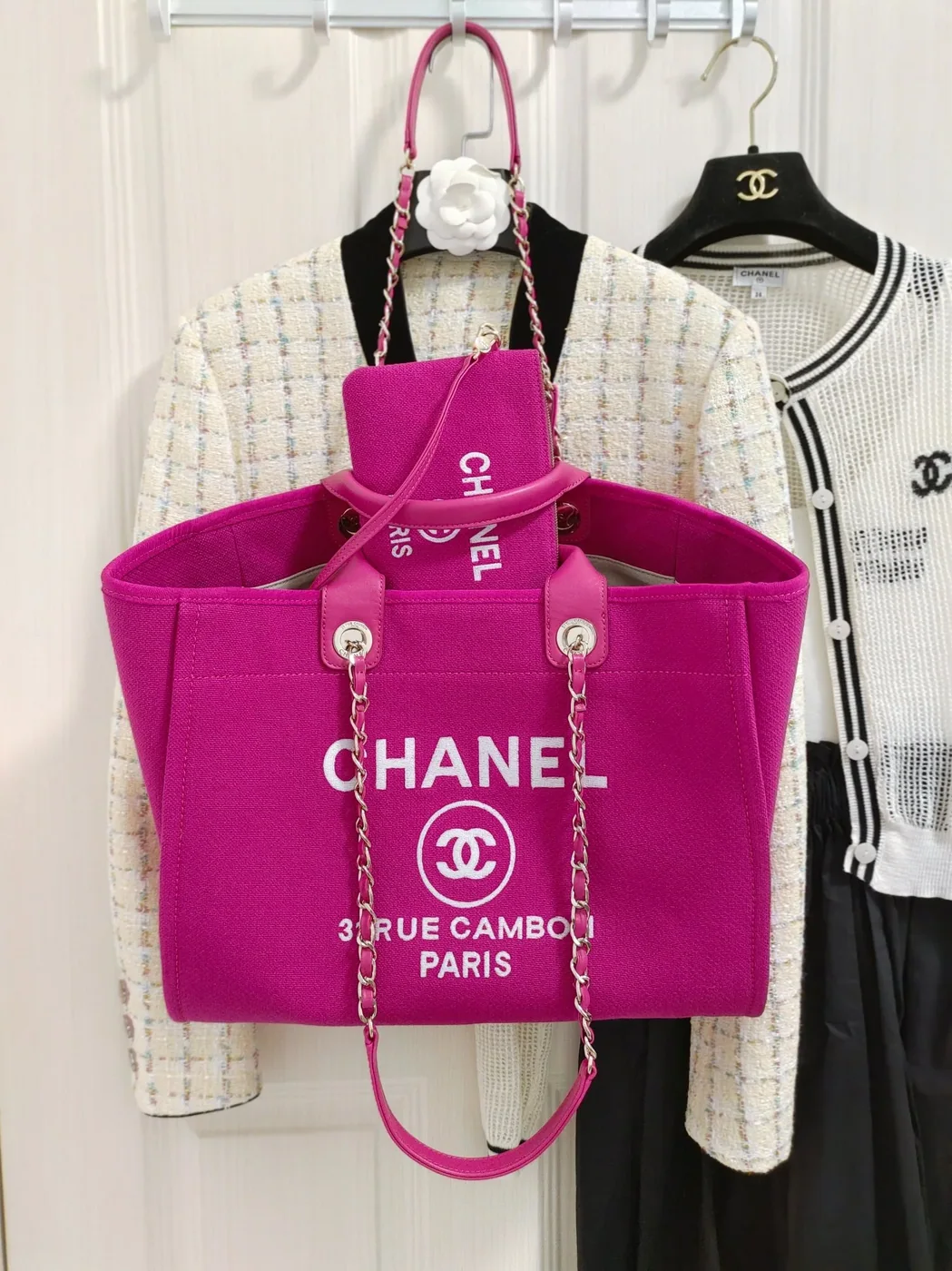 Chanel Deauville Tote Bag Pouch Pink / Chanel Deauville Tote Bag Pouch Pink /