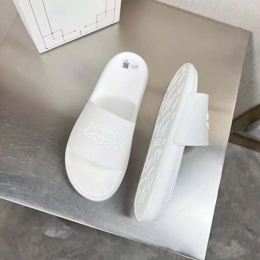 Alexander Mcqueen Pool Slide in White Mix for Unisex Alexander Mcqueen Pool Slide in White Mix for Unisex