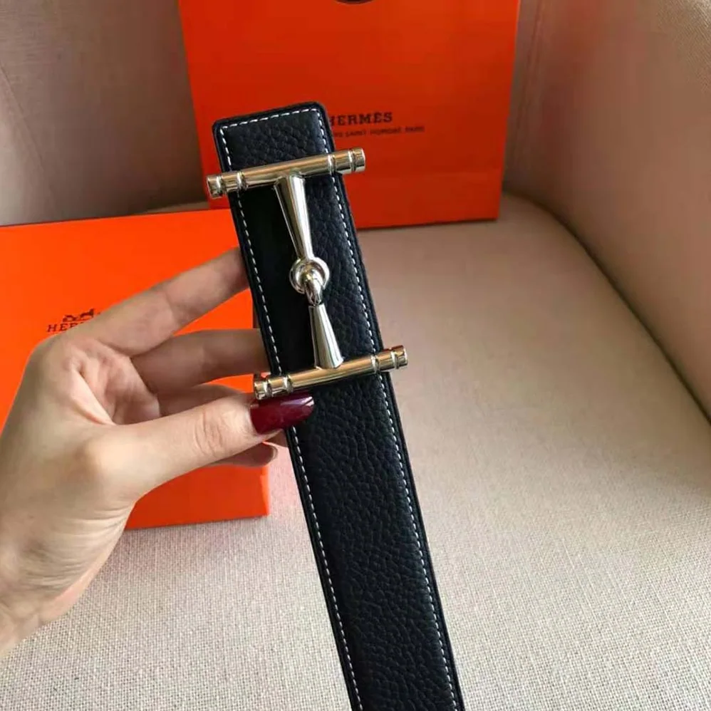 Hermes H Hippique Belt Buckle & Reversible Leather Strap 32 mm for Women in Black