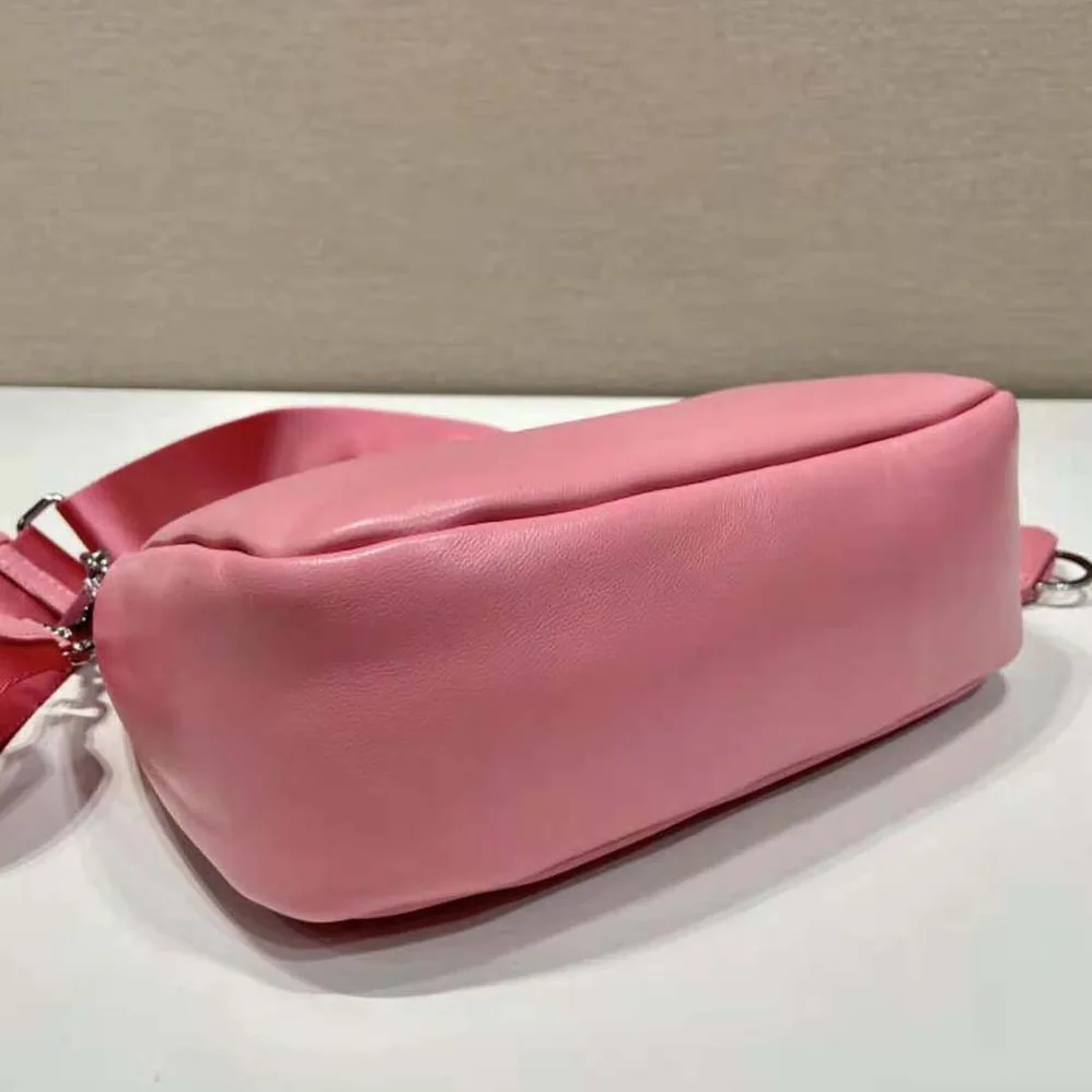 Prada Padded Nappa-Leather Prada Re-Edition 2005 Shoulder Bag for Women in Pink