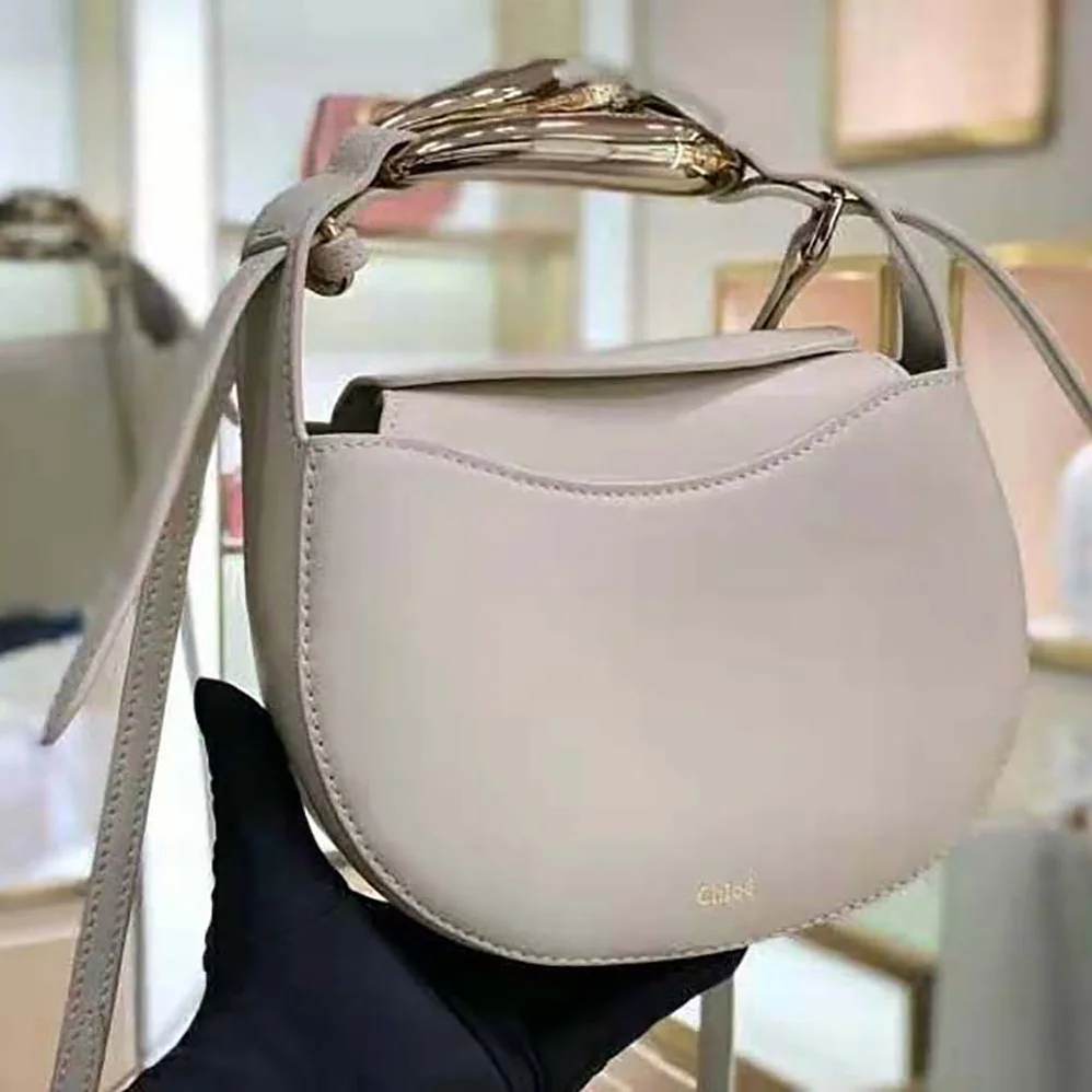 Chloe Kiss Small Purse in Small Grain Calfskin for Women in White