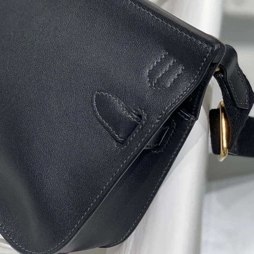 Hermes Jyspiere in Evercolor Leather for Women in Black/Gold