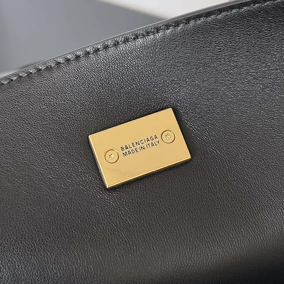 Balenciaga Bel Air Medium Carry All Bag in Black Smooth Calfskin for Women Balenciaga Bel Air Medium Carry All Bag in Black Smooth Calfskin for Women