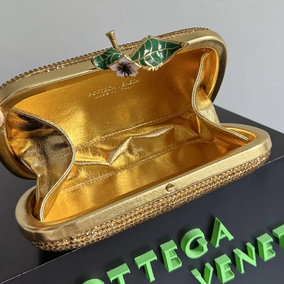 Bottega Veneta Knot for Women in Gold Bottega Veneta Knot for Women in Gold