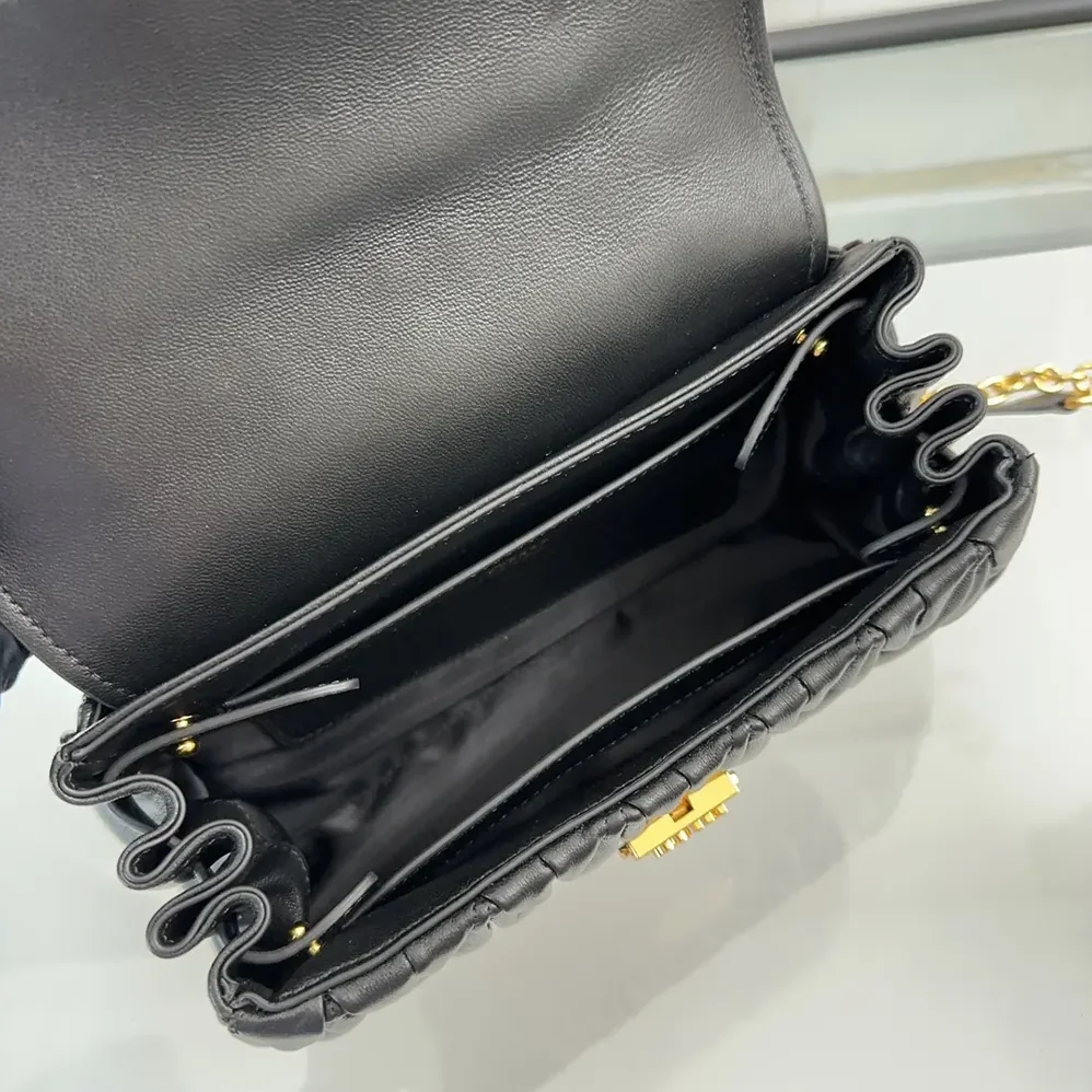 Miu Miu Matelassé Nappa Leather Shoulder Bag for Women in Black Miu Miu Matelassé Nappa Leather Shoulder Bag for Women in Black
