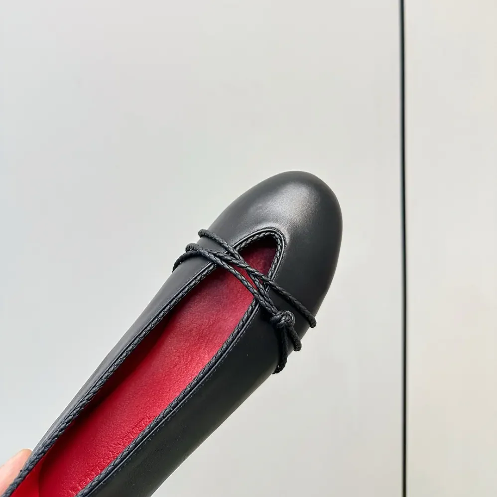 Bottega Veneta Rosa Mary-Jane Ballerina for Women in Black Bottega Veneta Rosa Mary-Jane Ballerina for Women in Black
