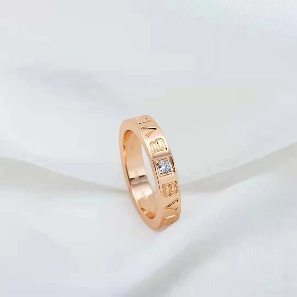 Bvlgari Bvlgari Bvlgari Ring 18 KT Rose Gold Ring with Diamond for Women in Gold Bvlgari Bvlgari Bvlgari Ring 18 KT Rose Gold Ring with Diamond for Women in Gold
