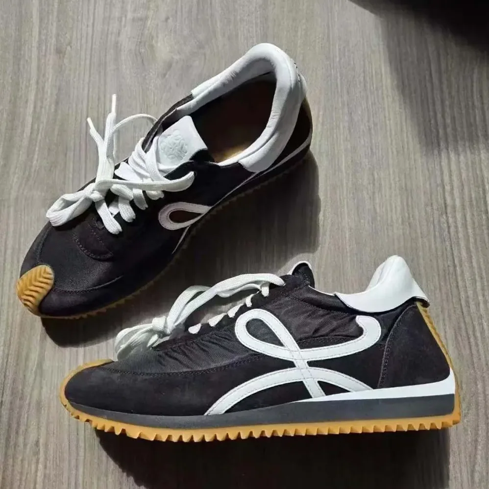 Loewe Flow Runner in Nylon and Suede for Unisex in Black