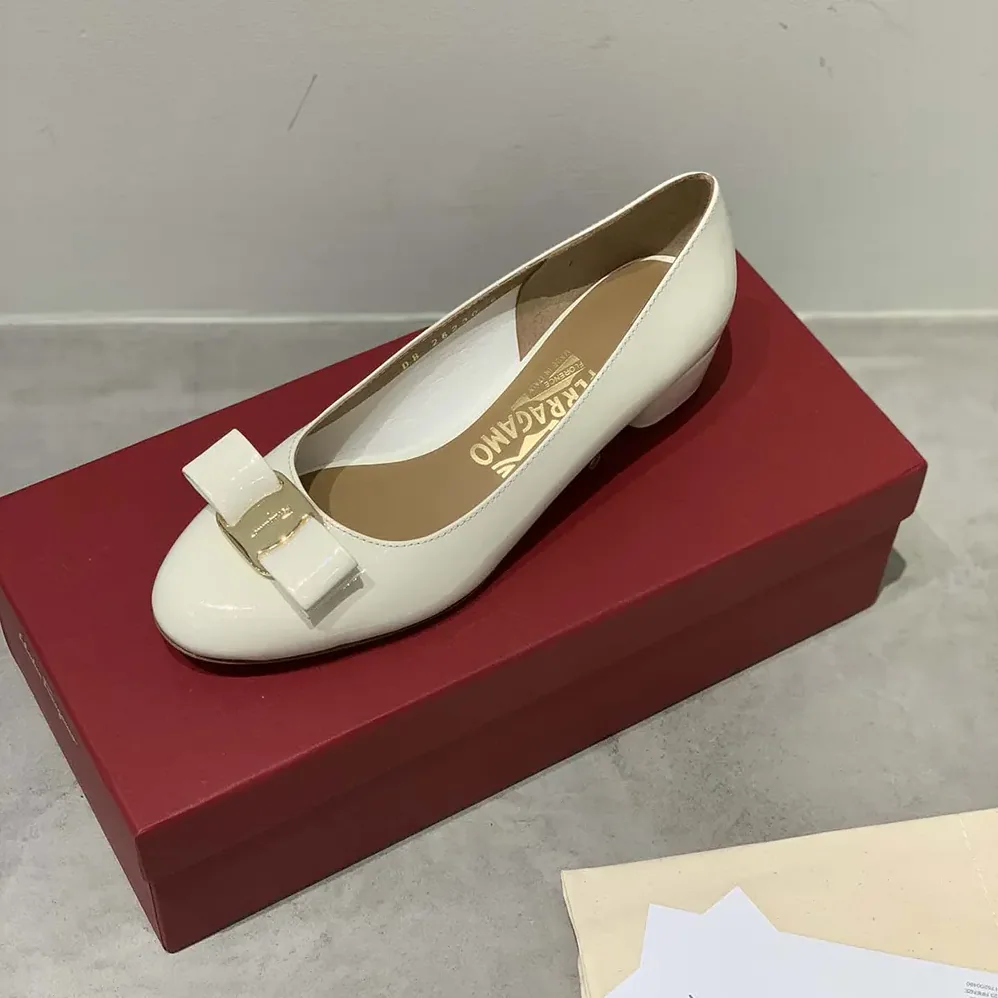 Salvatore Ferragamo Vara Pump for Women in White
