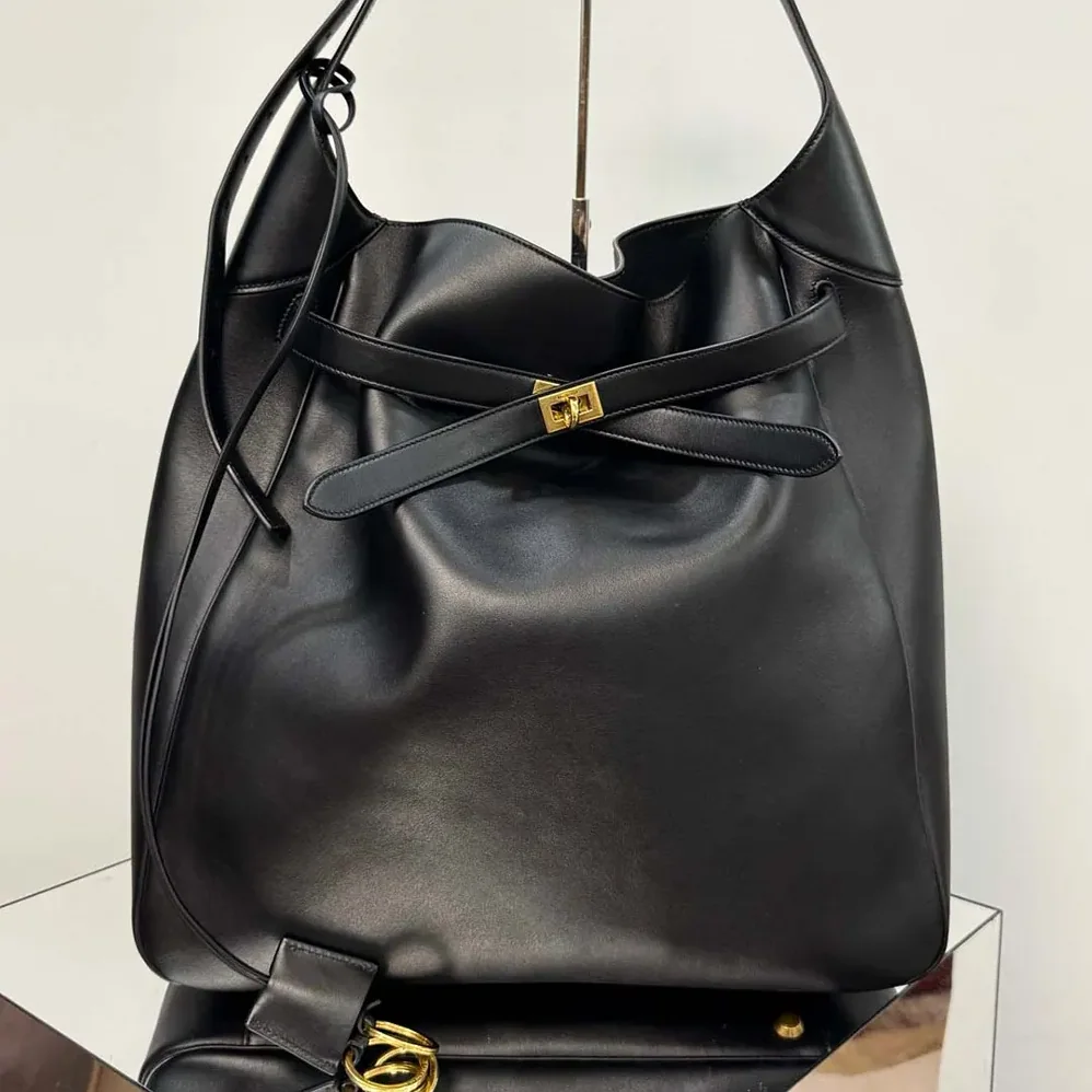 Balenciaga Bel Air Large Hobo Bag in Black Smooth Calfskin for Women Balenciaga Bel Air Large Hobo Bag in Black Smooth Calfskin for Women